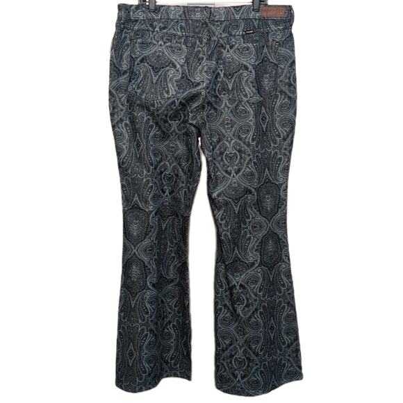 Wrangler High Rise Fierce Flare Paisley Print Jeans Womens 18 x 32 Cowgirl NWT - Picture 2 of 8